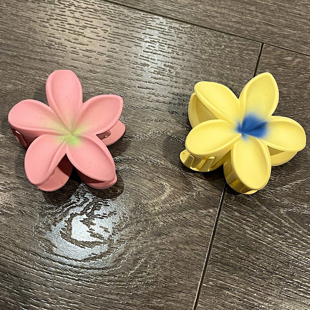 Cute flower claw clips